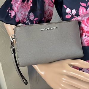 Michael‎ Kors Cellphone Wallet